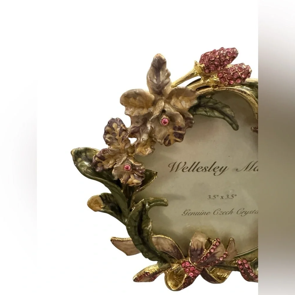 Vintage Wellesley Manor 3.5